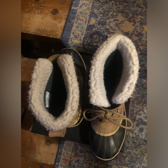 SOREL CARIBOU Snow Boots - please read - Picture 5 of 9